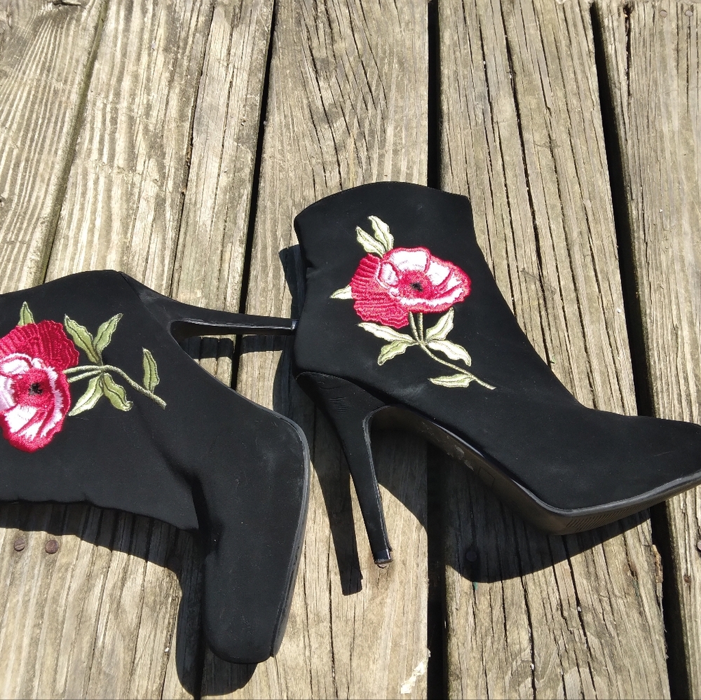 Madeline's Stuart high heel boo6